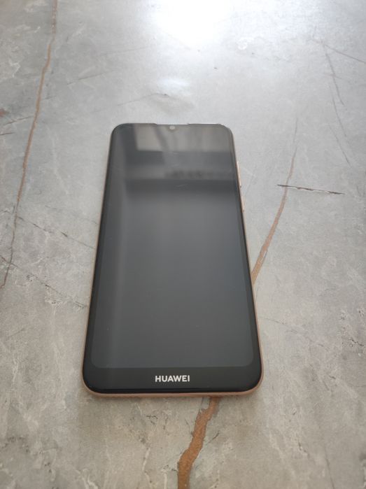 Продам HUAWEI Y6 2019г