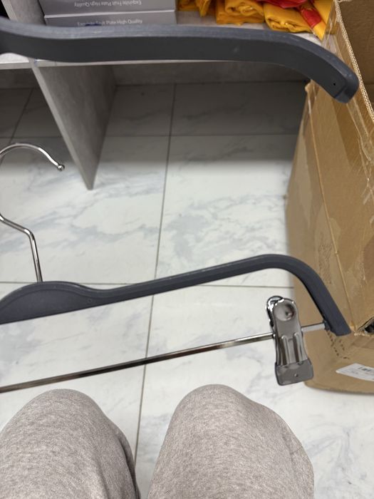 Продам вешалки, количество есть