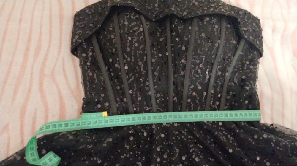 Официална дамска къса черна рокля размер 40