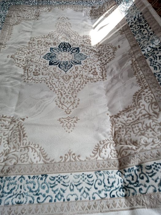 Продам коврев новые