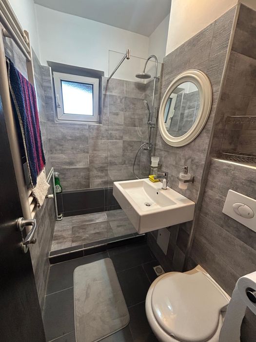 Particular Apartament 4 camere str Harmanului