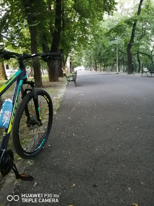 Vând bicicletă cross