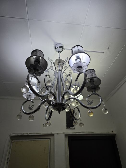 Продам люстру бу