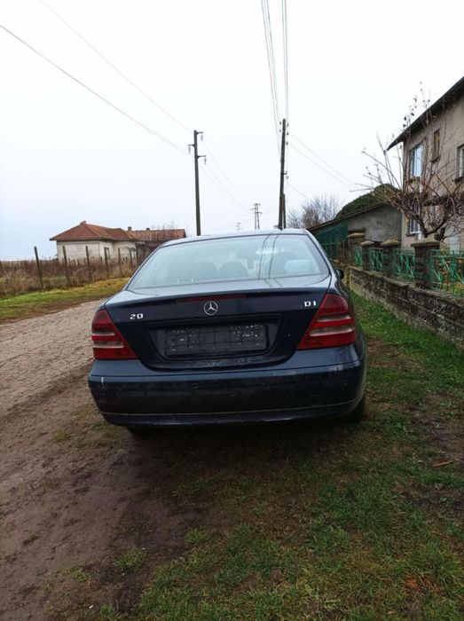 Продавам Mercedes w203 2.2 cdi ръчка 6 скорости на части