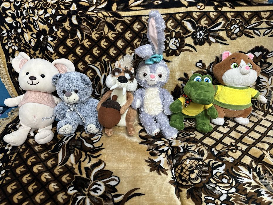 Мягкие игрушки………