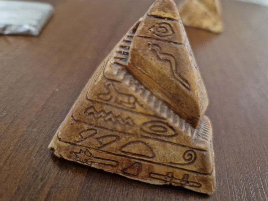 Египетские пирамидки и сфинкс