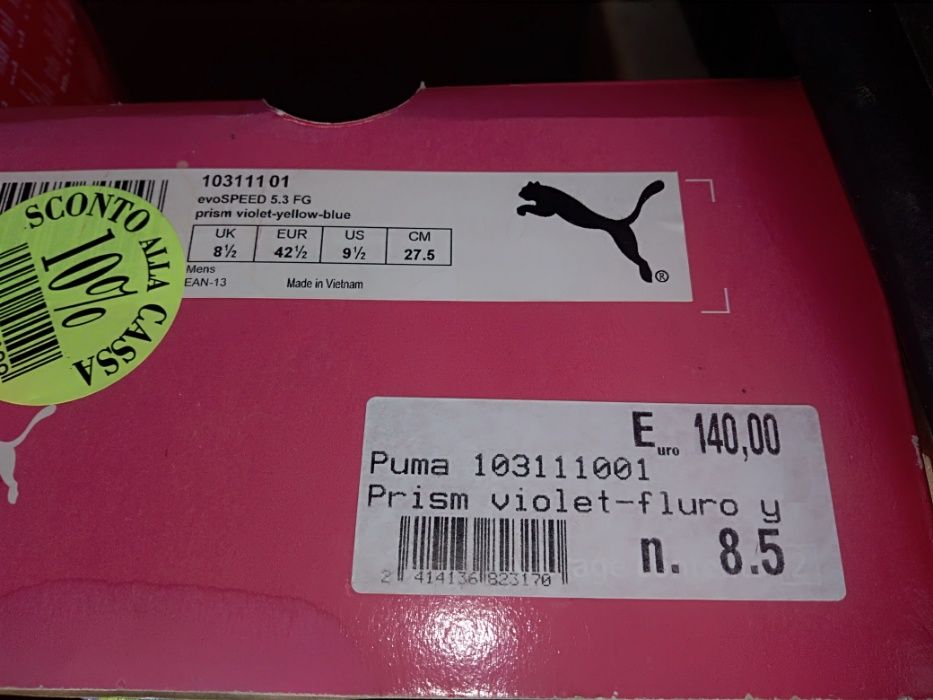 Продам футбольные бутсы