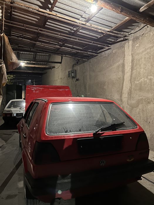 Продам на разбор гольф 2 4х дверка