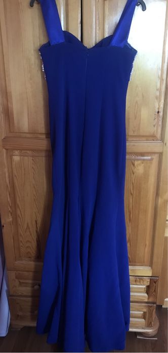 Официална рокля