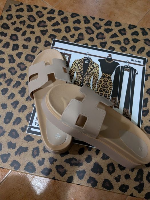 Нови дамски чехли