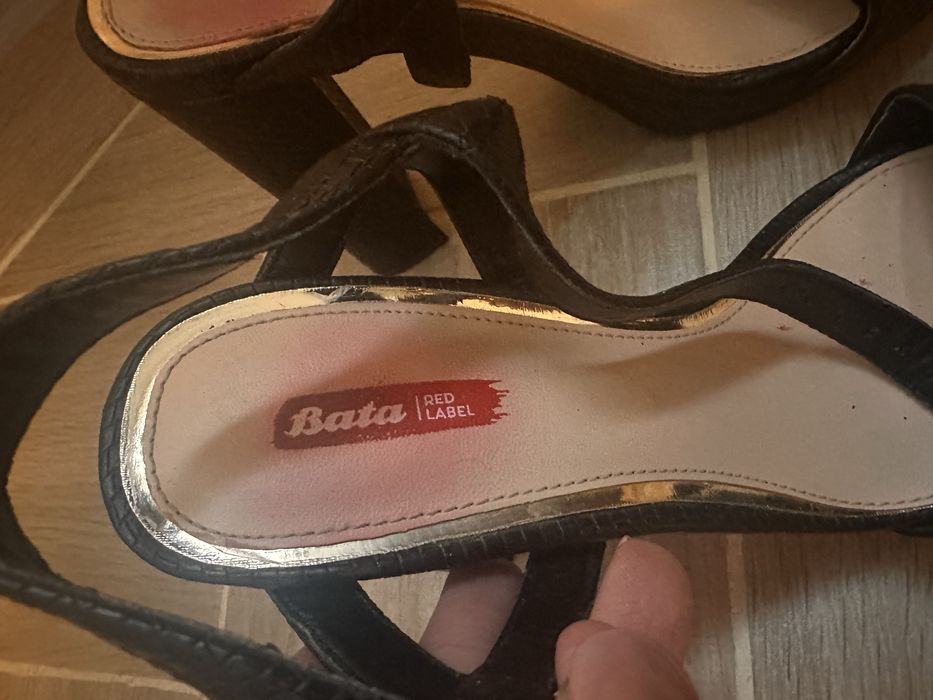 Сандали  BATA red label