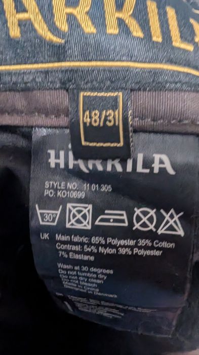 harkila pantalonii drumeți