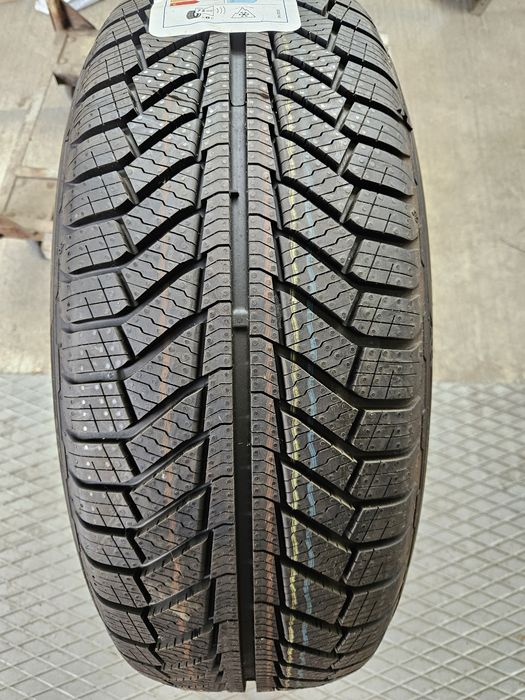 225/60R17 Point S