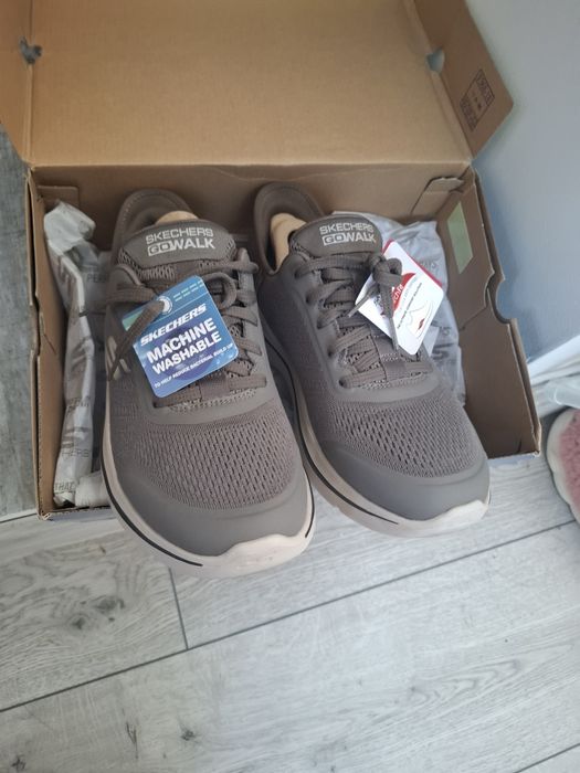 skechers arch fit