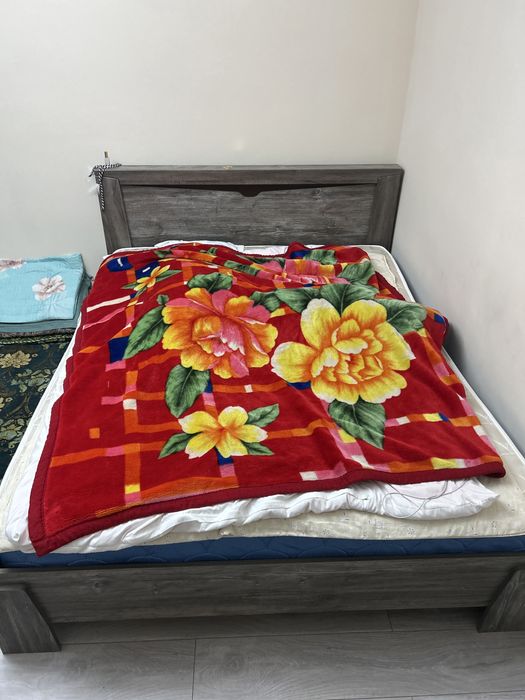 Кровать двухспальная