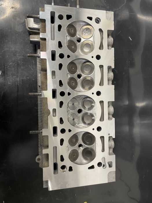 Цилиндрова глава за рено K4M