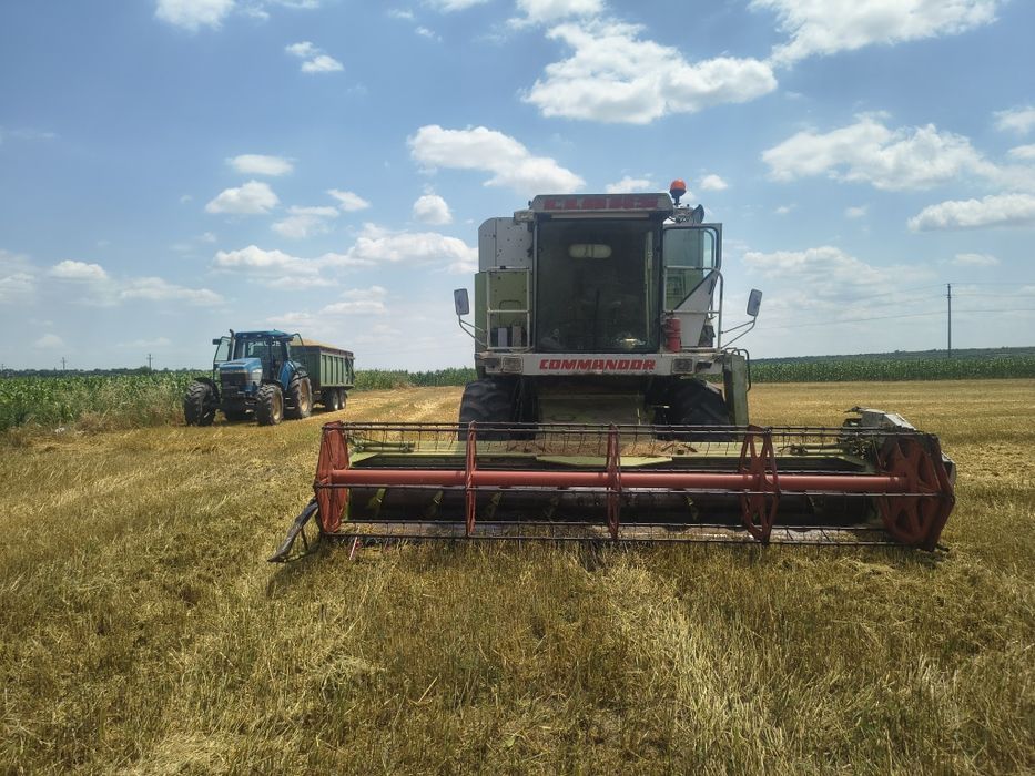 Vând claas comandor 114