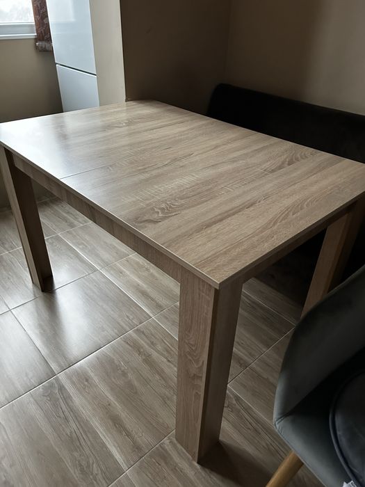 Трапезна маса разтегателна