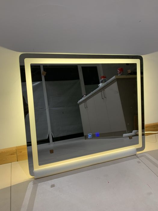 LED зеркало для ванной. Coco