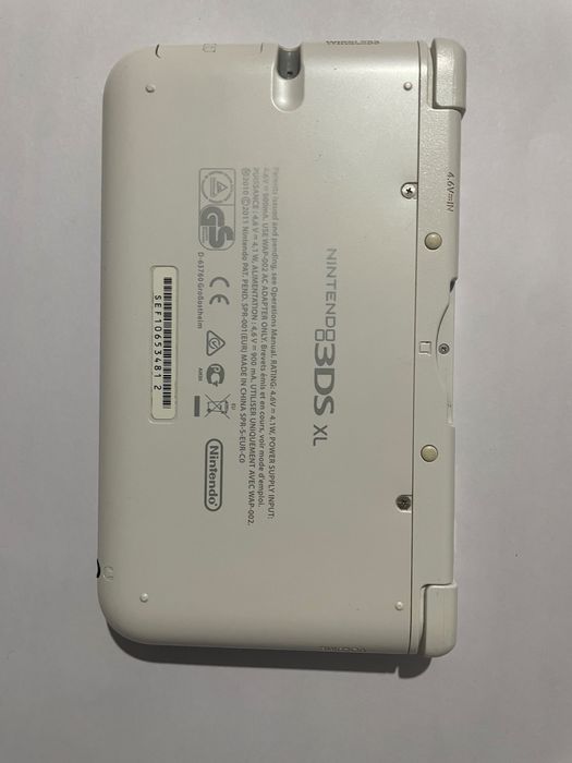 Nintendo 3ds xl.