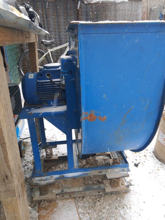 Продам вытишку 220 в