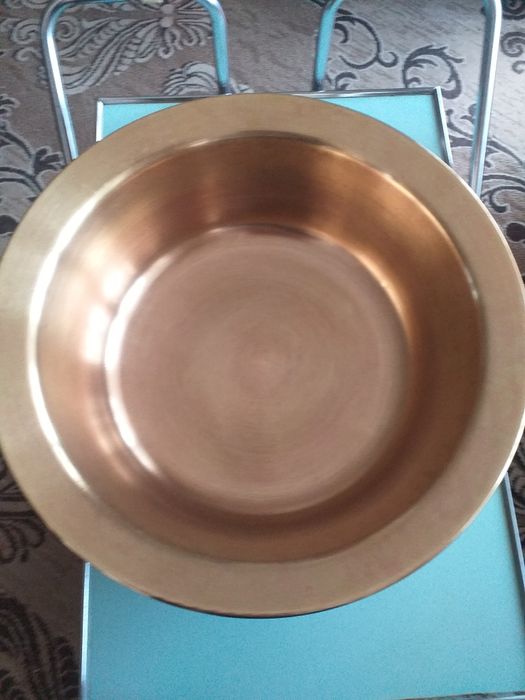 Продам таз латунный,  производства СССР  10 литров .