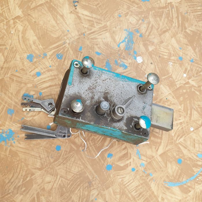 Гаражный замок внутренний