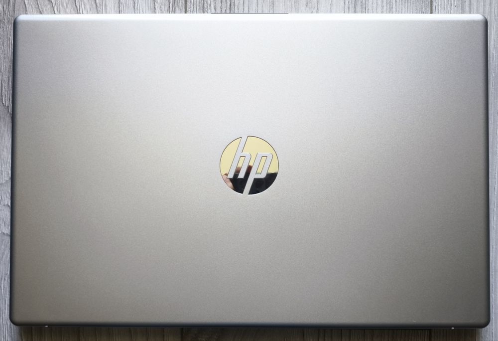 Laptop HP 15-fc00xx 15.6" FHD,/Ryzen 5 7520U/16GB RAM/512GB SSD, AMD Radeon Graphics, W11, Argintiu