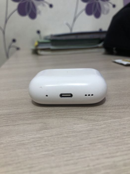 Airpods Pro 2.