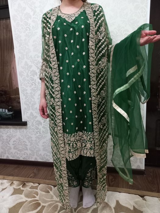 Продаётся индийский ансамбль