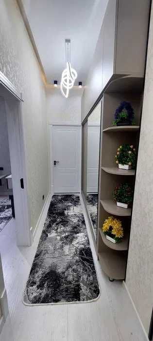 Сдаю срочно по скидке Юнусобад-8  2-ком 2/9 ЕВРО ремонт Метро рядом P5