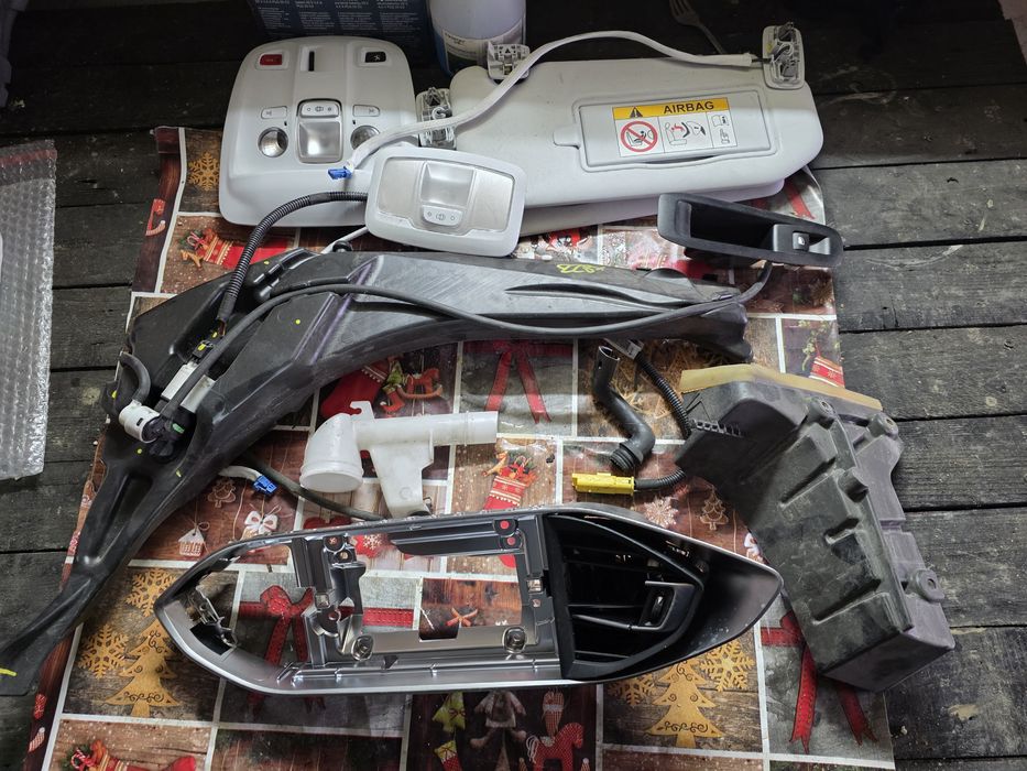 Piese peugeot 308 an 2019 preturi mici din dezmembrare  masina persona