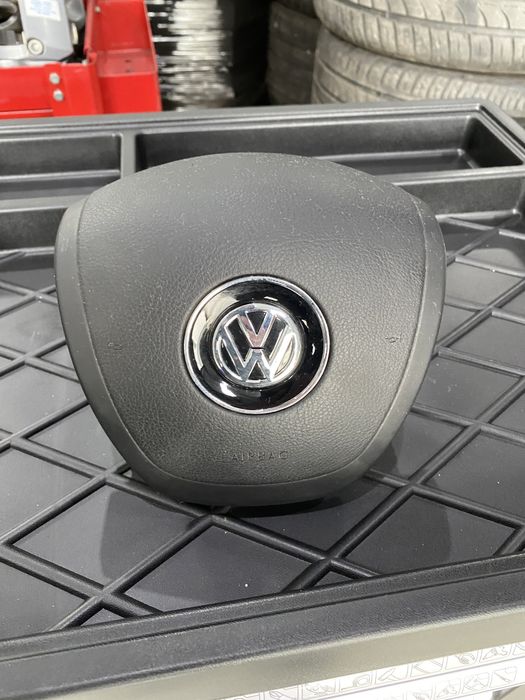 Airbag volan Vw Touareg 7P6880201K81U