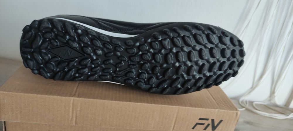 Бутсы сороконожки