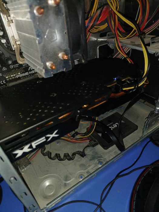 RX590 XFX 8/256 ideal ishlashi