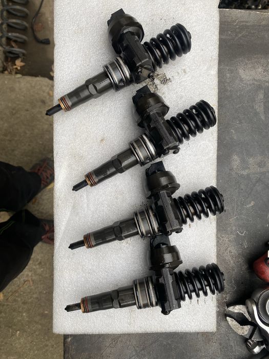 Injectoare Audi A4 B7 2.0 tdi BPW