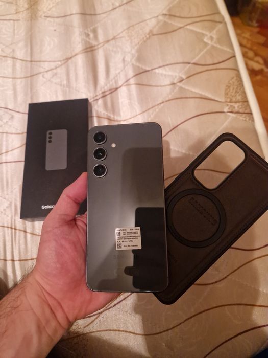 Samsung s24Fe 8/128gb