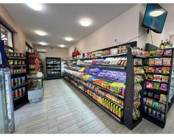 Метални крайстенни и островни стелажи за магазин за нон стоп