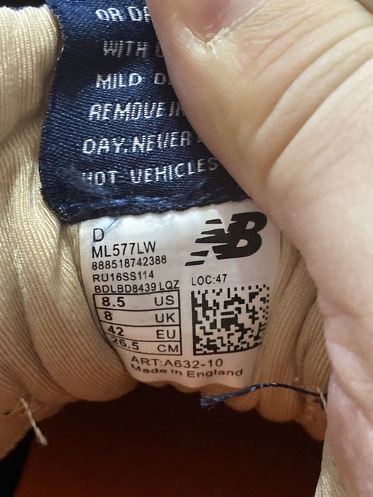 Продам мужские кроссовки