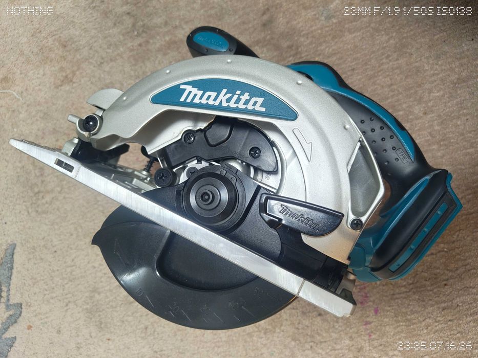 Circular Makita DSS610