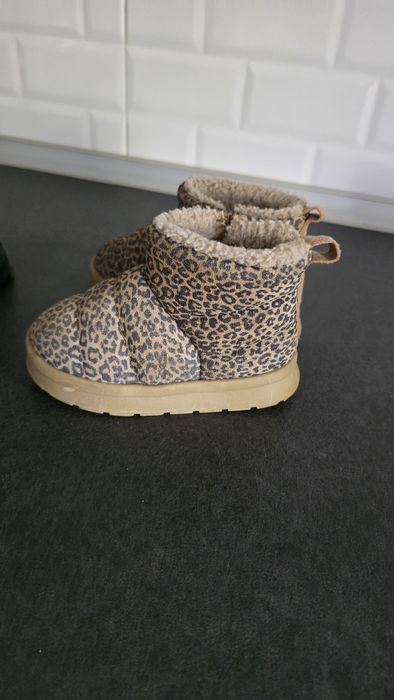 Боти Zara номер 25