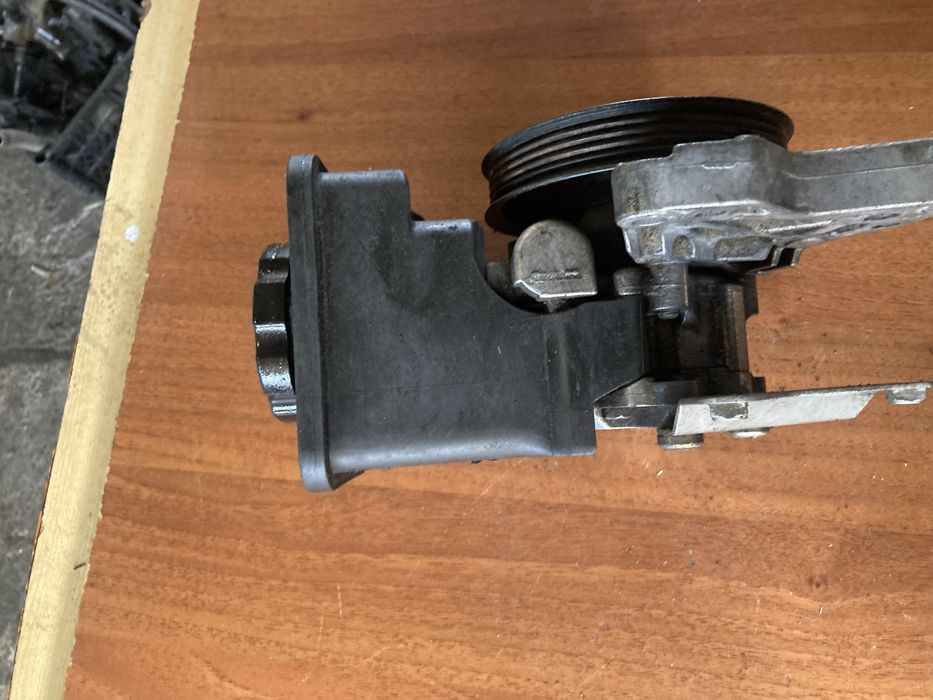 Bmw E53 X5 3.0d 184 кс Хидравлична Помпа