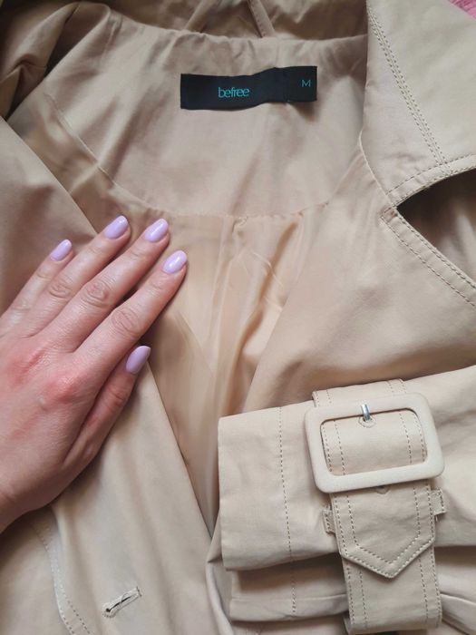 Бежевый oversize тренч плащ