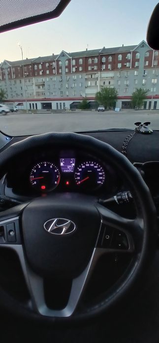 Hyundai Accent 2014  обём 1.6