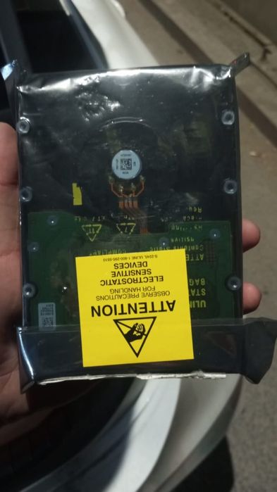 Жесткий диск 4 терабайт