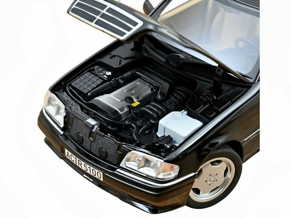 Macheta Mercedes-Benz C36 AMG (W202) 1:18 Norev