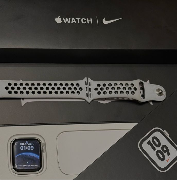 Продам Apple Watch SE Nike 40mm