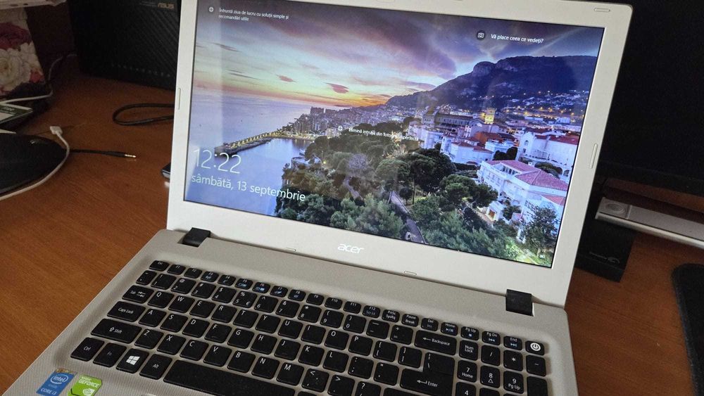 Vand laptop Acer - Baterie buna - ca nou - 15,6 inch - Geforce - SSD