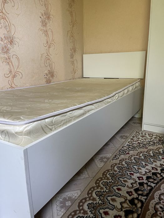 Продам кровать 90*200