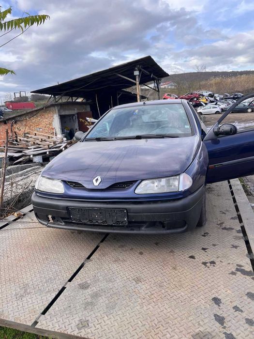 Рено Лагуна 2,0 бензин от 1997 година на чатси